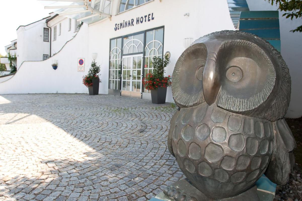 Seminarhotel Göttlesbrunn Екстериор снимка