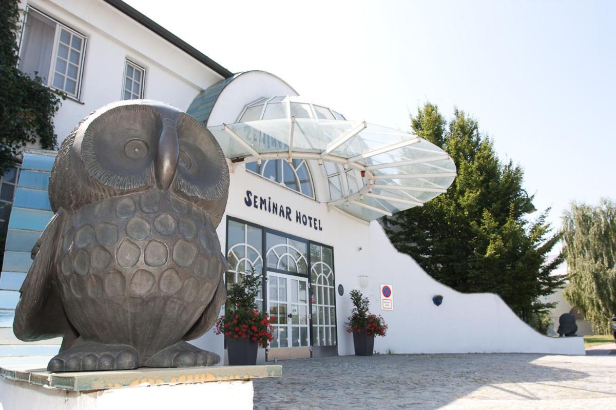 Seminarhotel Göttlesbrunn Екстериор снимка